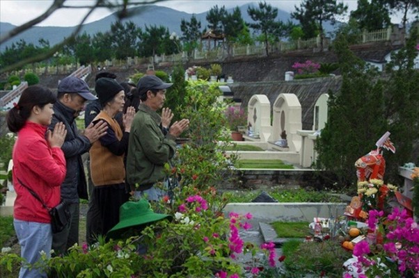 Những bài Văn Khấn Quan Thần Linh ngoài nghĩa trang chuẩn nhất - Ninh Binh Stone