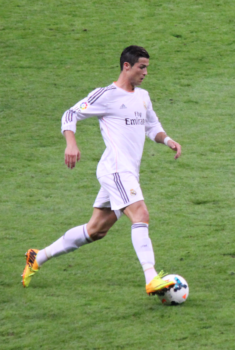 Ronaldo da ghi 17 ban o Champions League 2013–14 trong chien dich La Decima cua Real Madrid