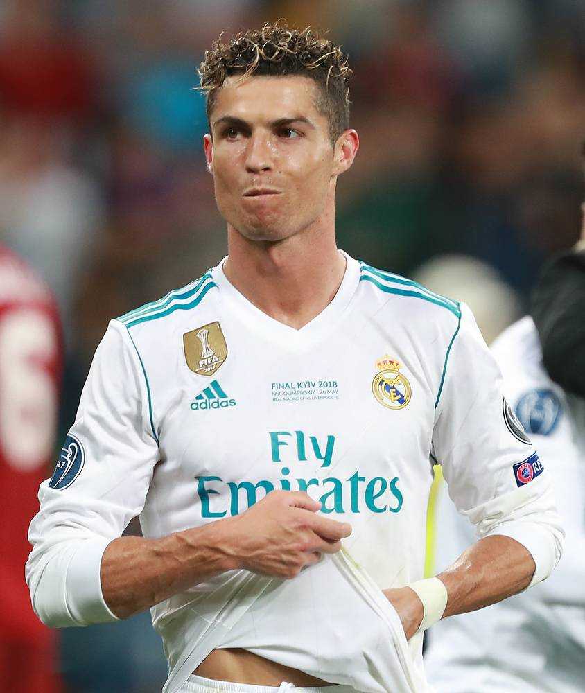 Ronaldo thi dau trong tran chung ket Champions League 2018, noi Real danh bai Liverpool de lan thu 3 lien tiep vo dich cup chau Au