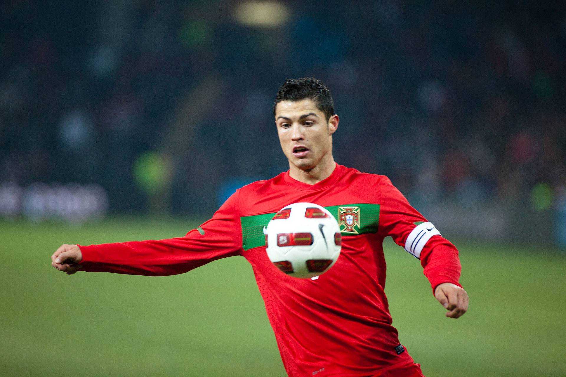 Ronaldo trong mau ao doi tuyen nam 2011