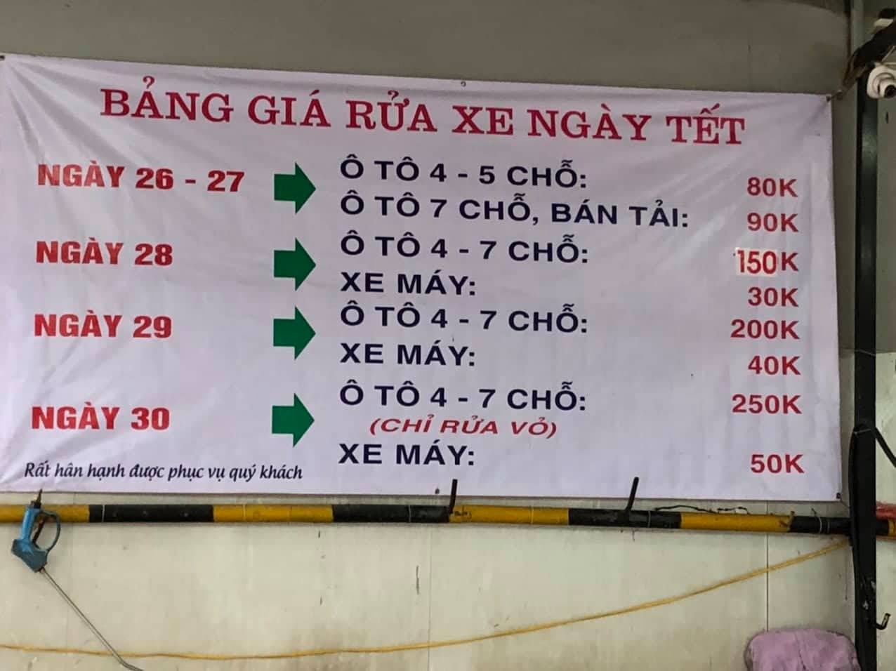 Ngày 30 Tết: Giá dịch vụ rửa xe tăng đột biến