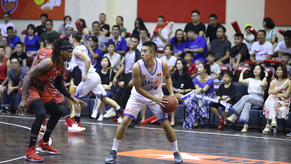 VBA 2018: Thang Long Warriors 69-75 Hanoi Buffaloes: ĐKVĐ thất thủ