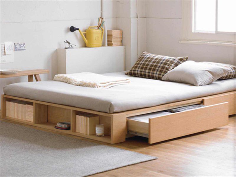 Thiết kế giường ngủ có hộc tủ đa năng để cất trữ đồ dùng tiện lợi và ngắn nắp cho bé