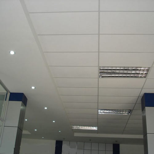 Trần nhà bằng nhựa PVC