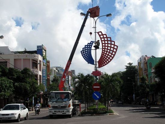 trang trí cổng chào đón tết