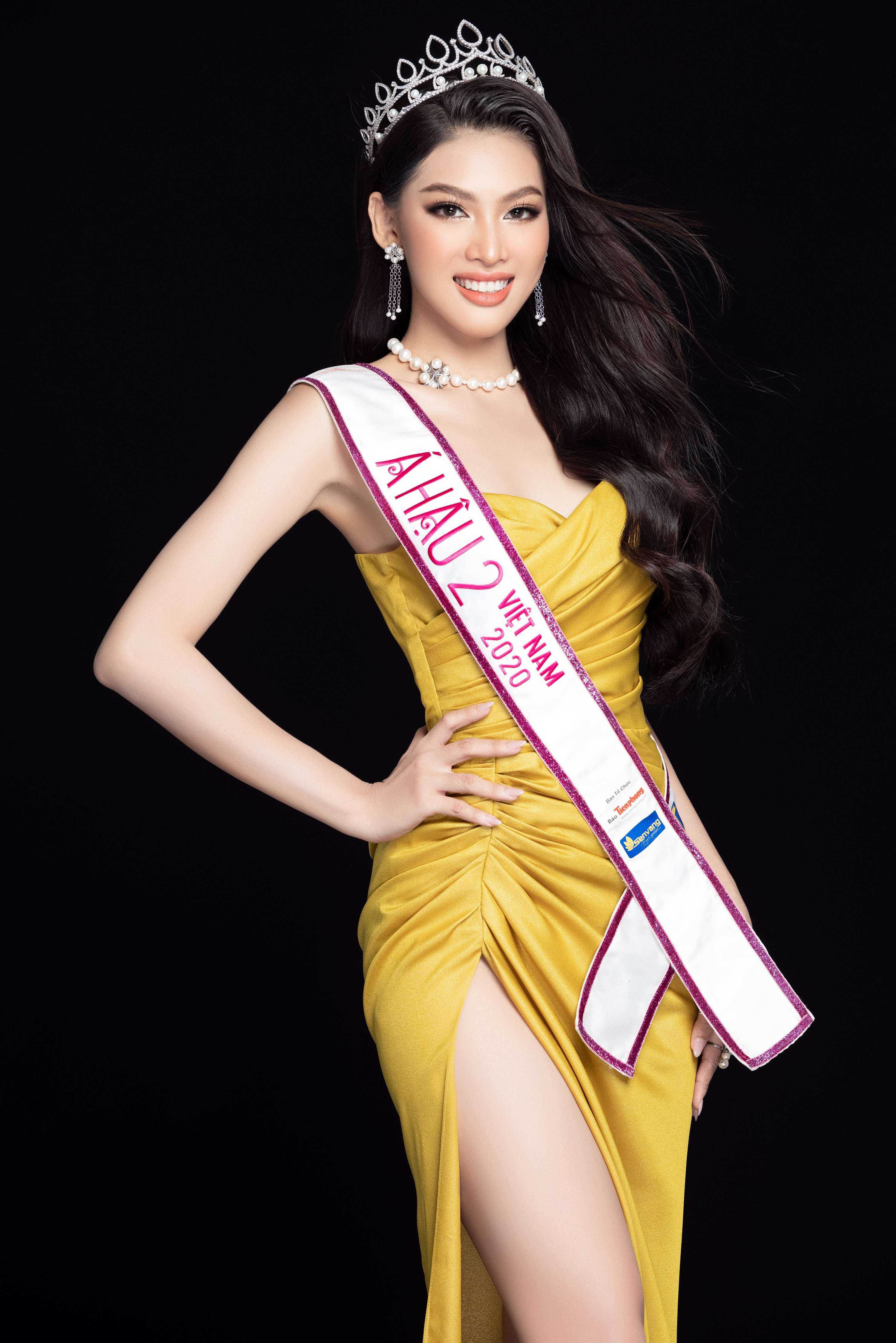 Nhan sắc ngày càng 'thăng hạng' của Top 3 Hoa hậu Việt Nam 2020 sau 1 tháng đăng quang ảnh 11