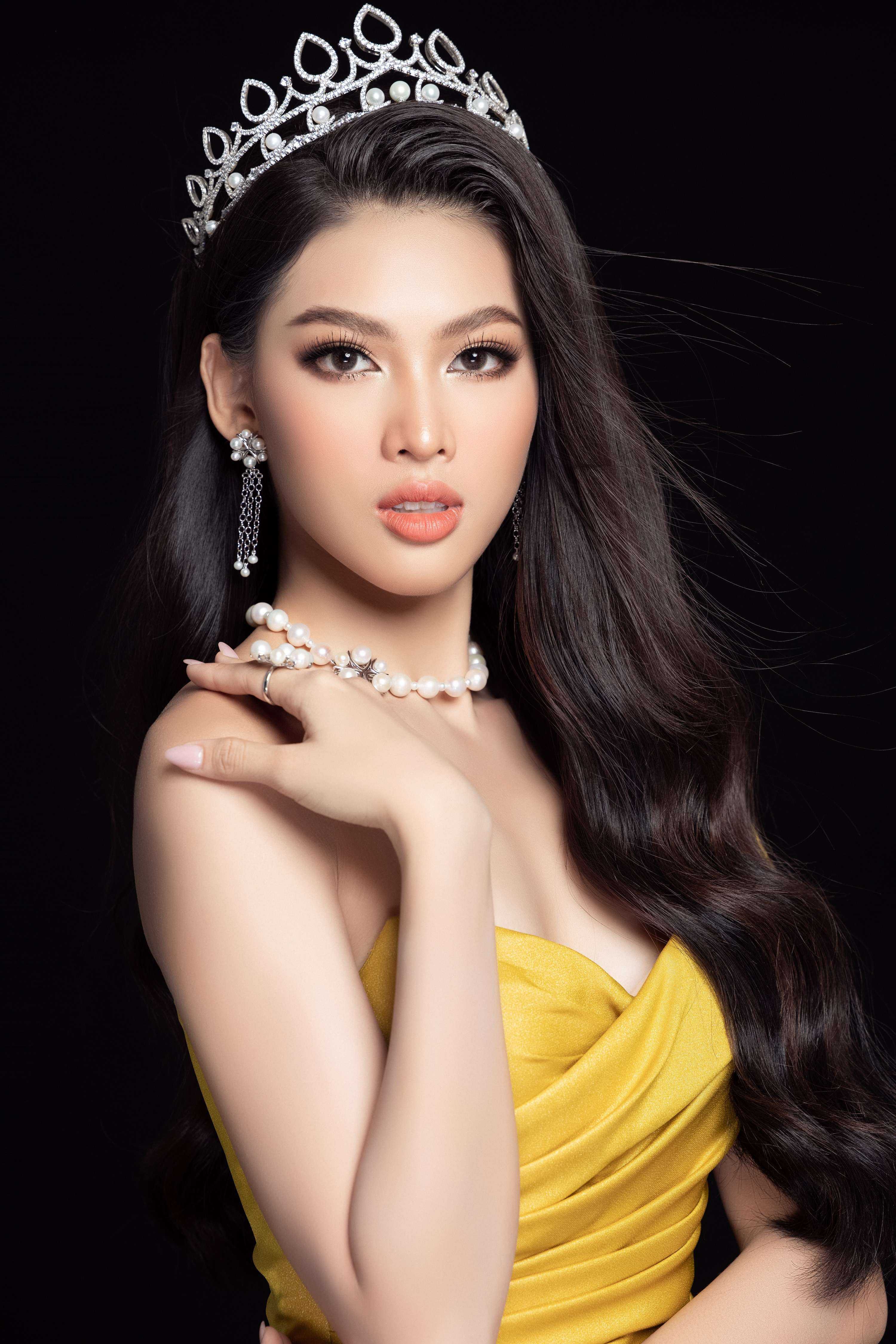 Nhan sắc ngày càng 'thăng hạng' của Top 3 Hoa hậu Việt Nam 2020 sau 1 tháng đăng quang ảnh 10