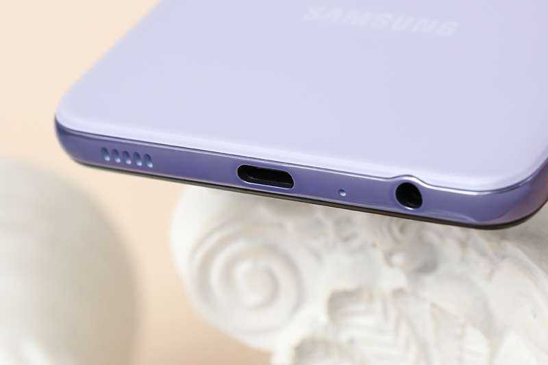 Samsung Galaxy A52 | Hỗ trợ sạc nhanh 25 W