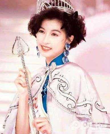  Quách Ái Minh là hoa hậu kém sắc nhưng có học thức và thông minh nhất trong số các nàng hoa hậu của TVB.
