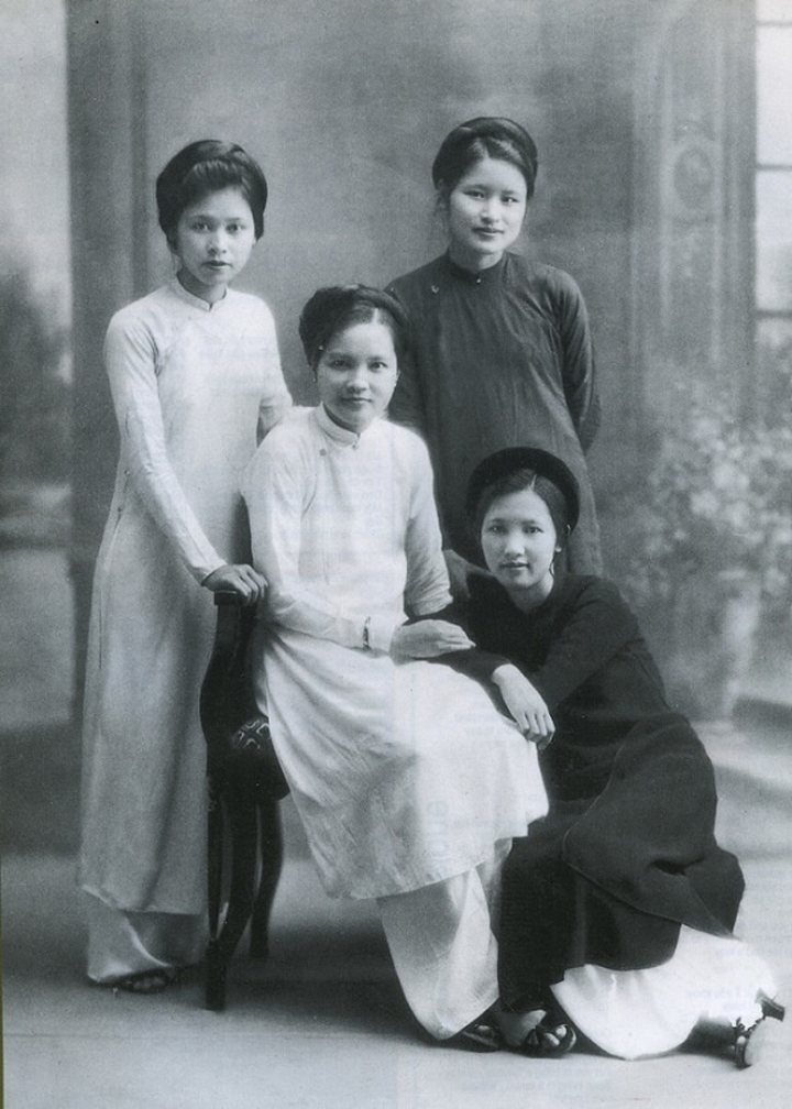 Áo dài Lê Phổ xuất hiện từ 1950