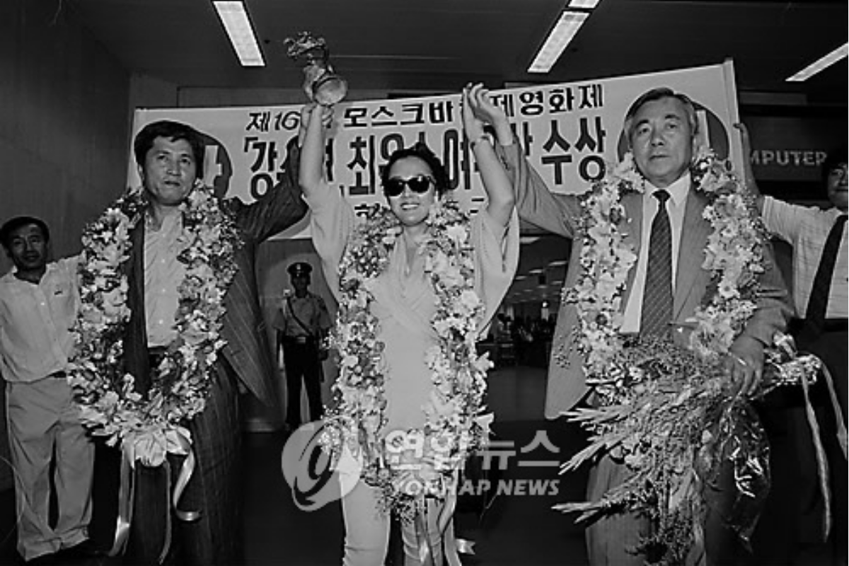 diễn viên Kang Su Yeon đạt giải tại Liên hoan phim Venice 1987 trong giai đoạn phục hồi của lịch sử điện ảnh Hàn Quốc