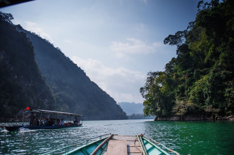 Bài thơ: Trên hồ Ba Bể