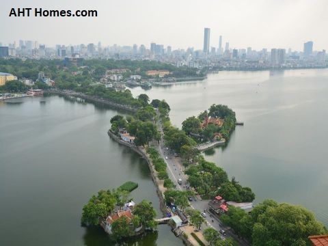 Quận Tây Hồ được ví như “lá phổi xanh” của thành phố Hà Nội