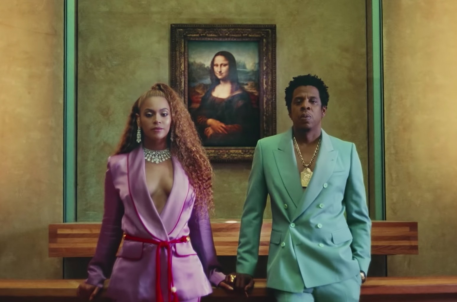 Jay-Z và bà xã Beyonce vừa có sự quay trở lại với sản phẩm mới 