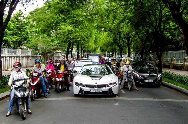 Siêu xe BMW i8 tại Việt Nam có giá bao nhiêu? 1