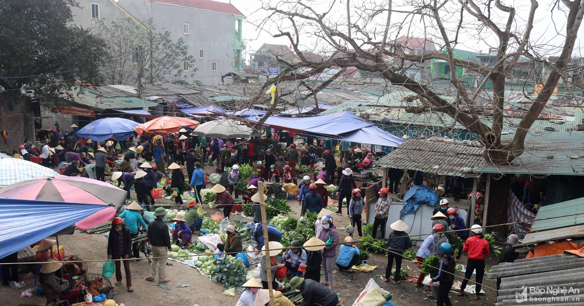 Thân thương hình ảnh chợ quê ngày giáp Tết ở Nghệ An