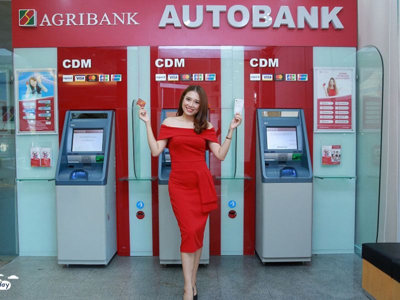 Cách chuyển khoản Agribank có thể thực hiện tại cây ATM