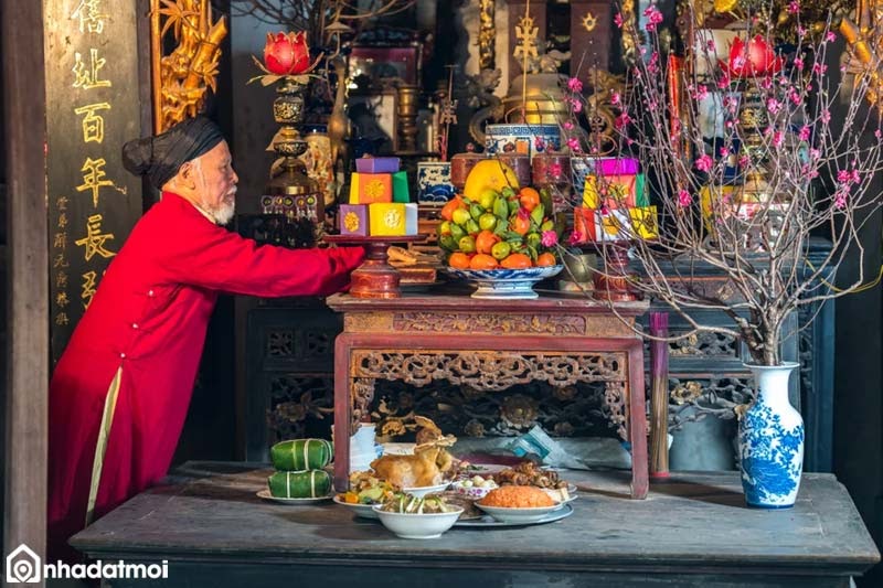 Mâm cúng ngày Tết sẽ tùy theo điều kiện kinh tế của từng gia đình và tùy vào từng buổi lễ