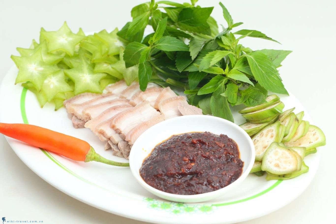 Khám phá nét đặc trưng của văn hóa ẩm thực miền Trung