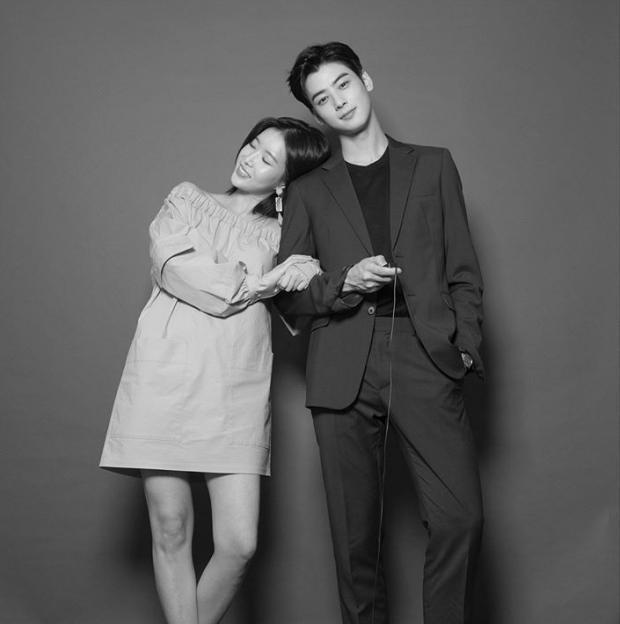 Cha Eun Woo (ASTRO) và Lim Soo Hyang siêu đáng yêu trong bộ ảnh quảng bá cho phim &'My ID is Gangnam Beauty' - Hình 1