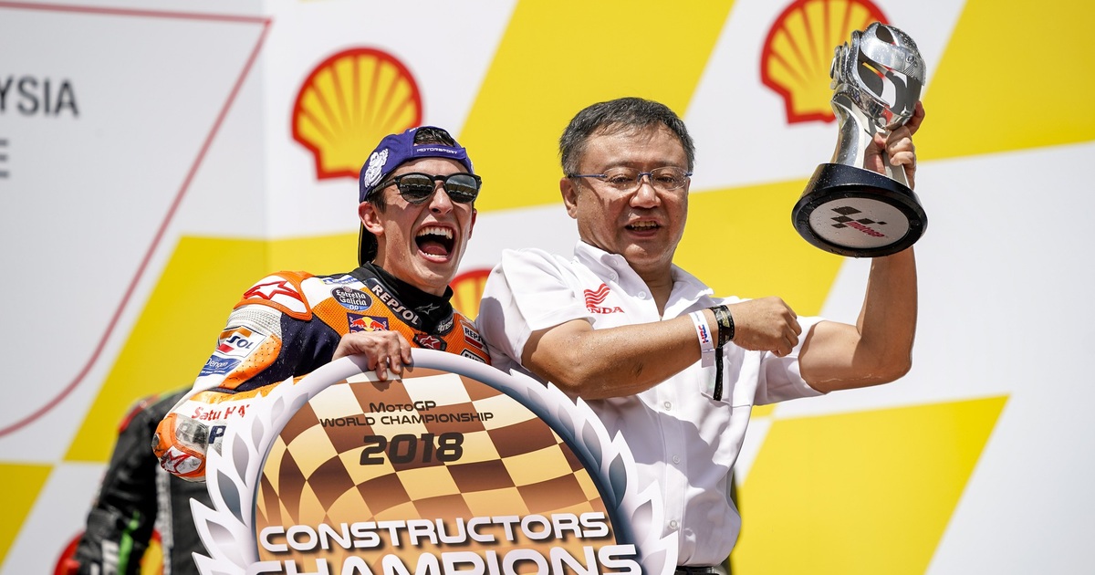 Marquez thắng dễ tại Sepang, Repsol Honda Team là đội đua vô địch MotoGP 2018