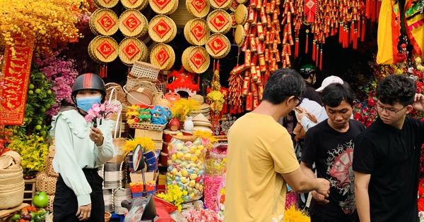 Chơi chữ trên vật phẩm ngày Tết