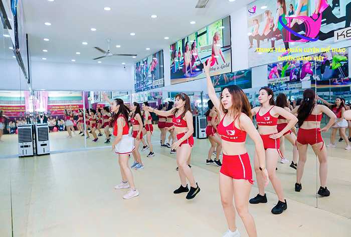 Lớp đào tạo HLV zumba tại trung tâm thể dục thẩm mỹ Duyên Dáng Việt