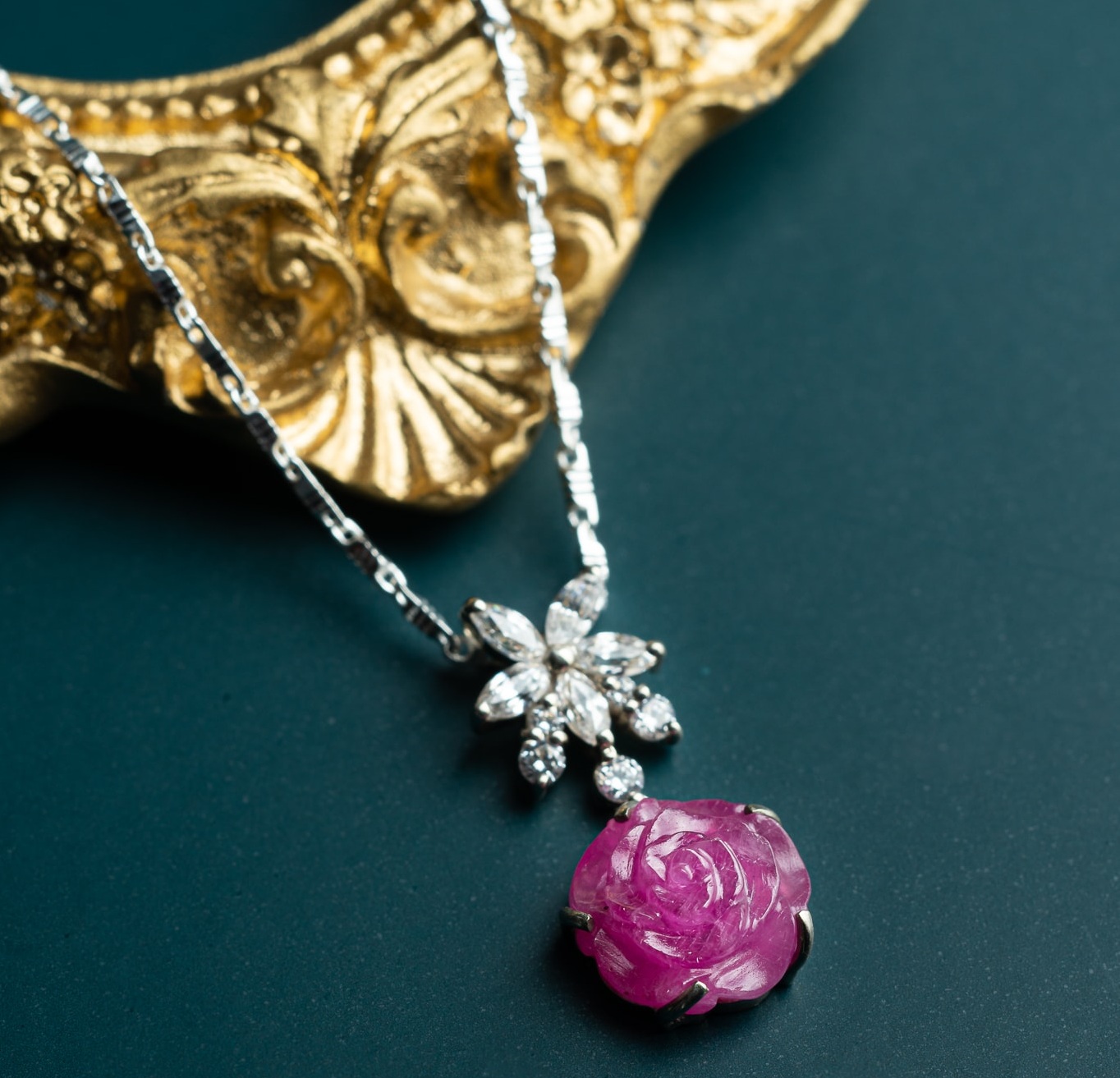 Dây chuyền hoa mẫu đơn ruby