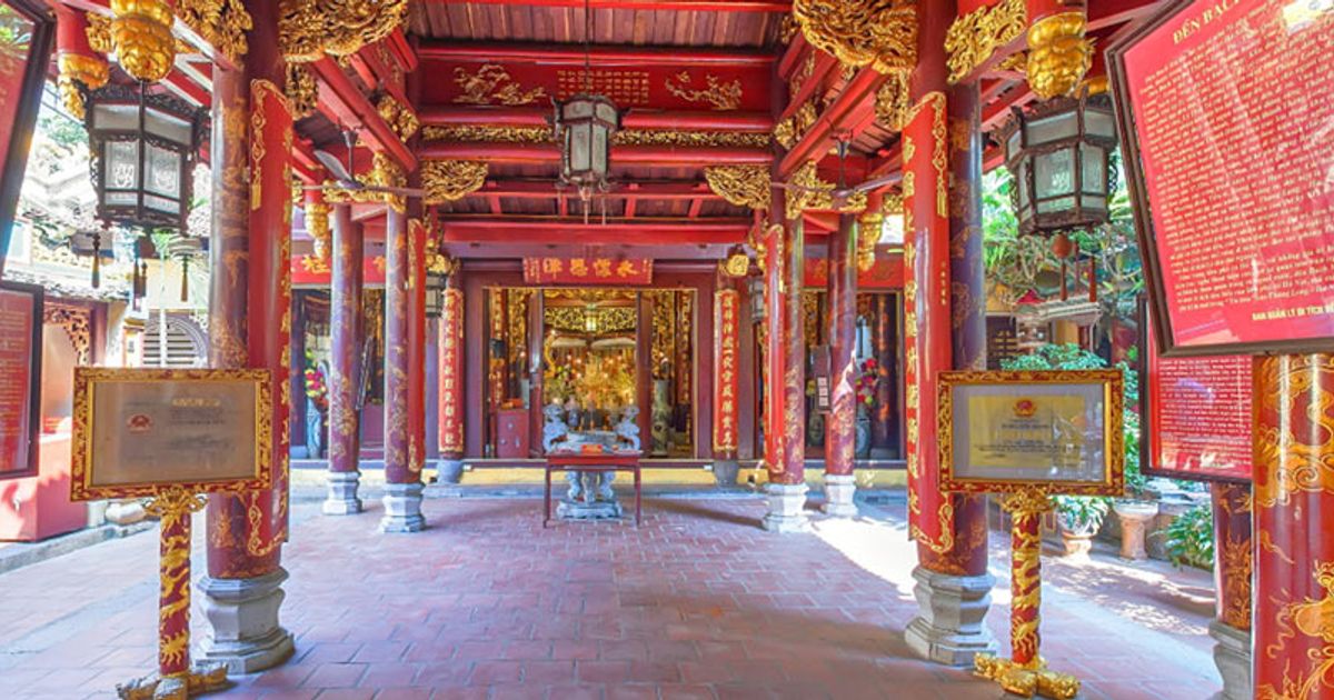 Cẩm nang tham quan đền Bạch Mã cập nhật 2022