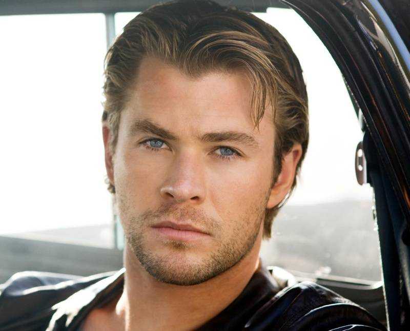Chris Hemsworth luôn góp mặt trong danh sách những sao nam có đôi mắt đẹp nhất thế giới bởi từ màu mắt, hàng mi đến ánh nhìn của anh chàng đến như hút hồn người nhìn