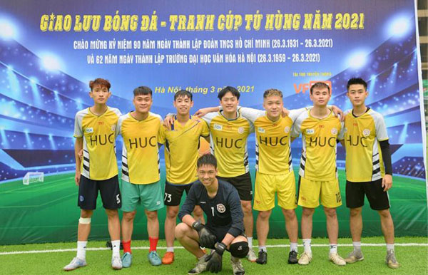 Bộ đồng phục thể dục trường HUC