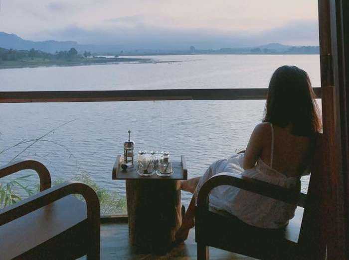 Hồ Lắk – vẻ đẹp lãng mạn yên bình giữa Tây Nguyên đại ngàn
