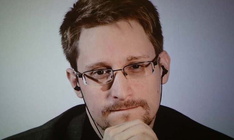 Tự truyện Edward Snowden: Bị theo dõi thường trực (kỳ hai)