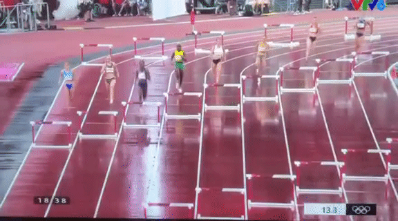 Mưa lớn cản bước Quách Thị Lan ở bán kết 400m rào nữ Olympic Tokyo 