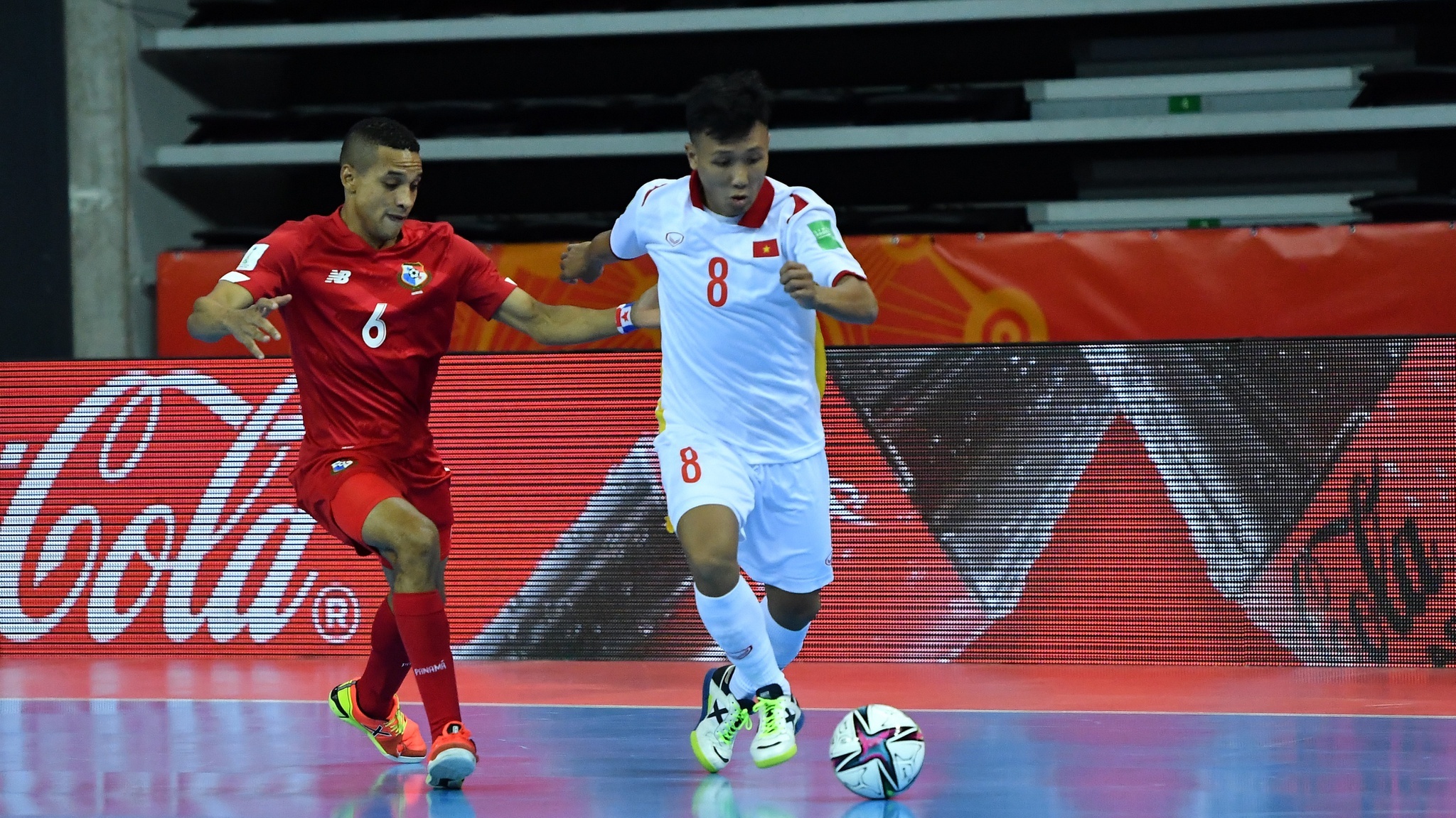 Bảng xếp hạng futsal World Cup: Việt Nam xuống hạng ba trong nhóm 6 đội hạng ba - ảnh 1