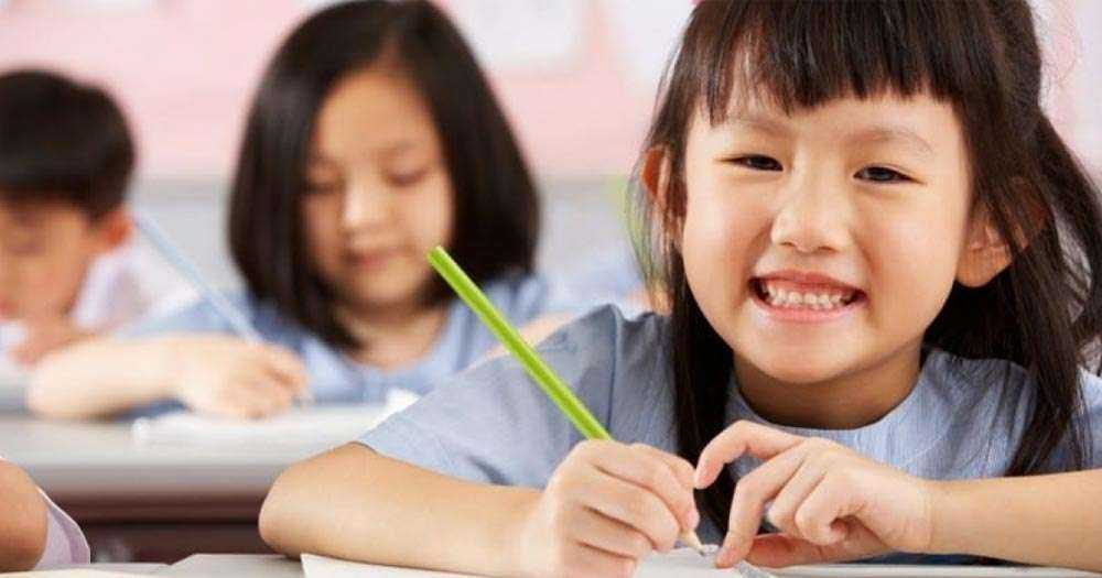 Bố mẹ có con vào lớp 1 cần biết: Cách chọn bút chì "chuẩn chỉnh" cho bé lớp 1 luyện chữ