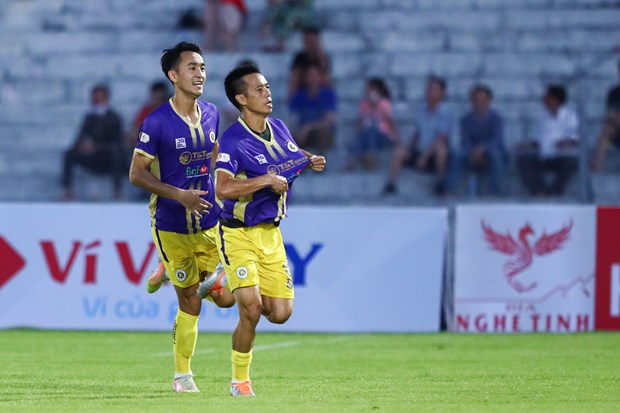 Vong 9 V-League 2022: Cuoc dua vo dich bat dau phan nhom hinh anh 1