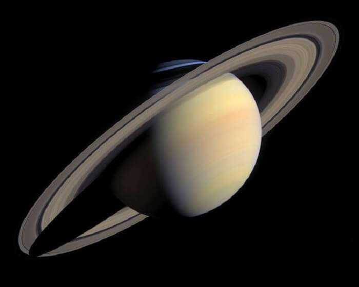 Sao Thổ tinh cùng vành đai bao quanh