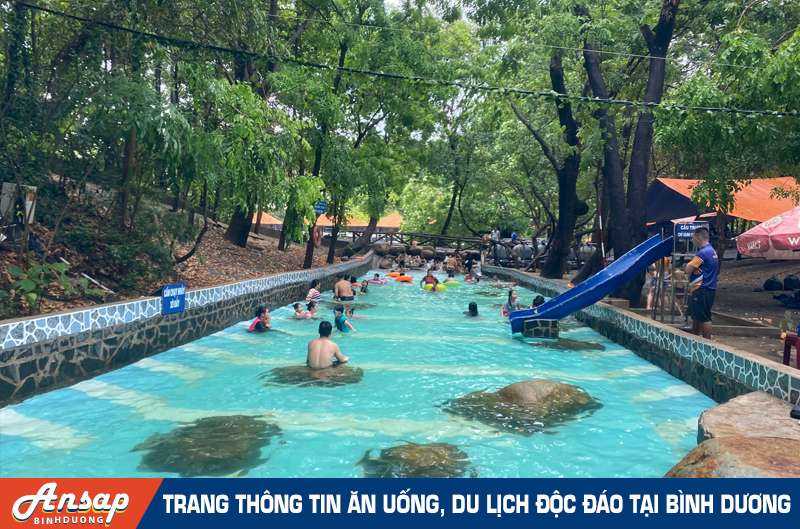 Hồ bơi trẻ em tại Thủy Châu