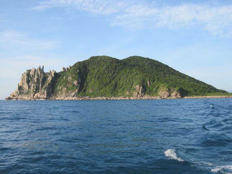 Đảo Hòn Nưa Phú Yên - vẻ đẹp hoang sơ và kiêu hãnh
