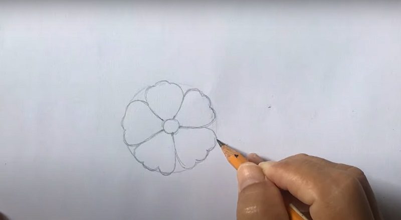 Cách vẽ tranh hoa đào bước 6
