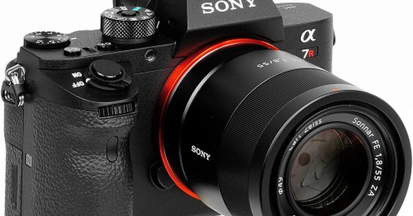 Top 10 máy ảnh chụp đẹp nhất thiếu vắng thương hiệu Canon