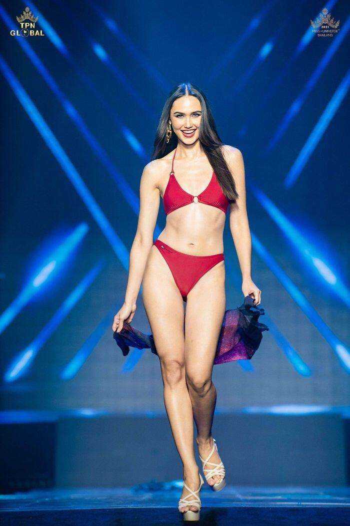 Thí sinh Hoa hậu Hoàn vũ Thái Lan 2021 lộ mỡ thừa khi diễn bikini 7