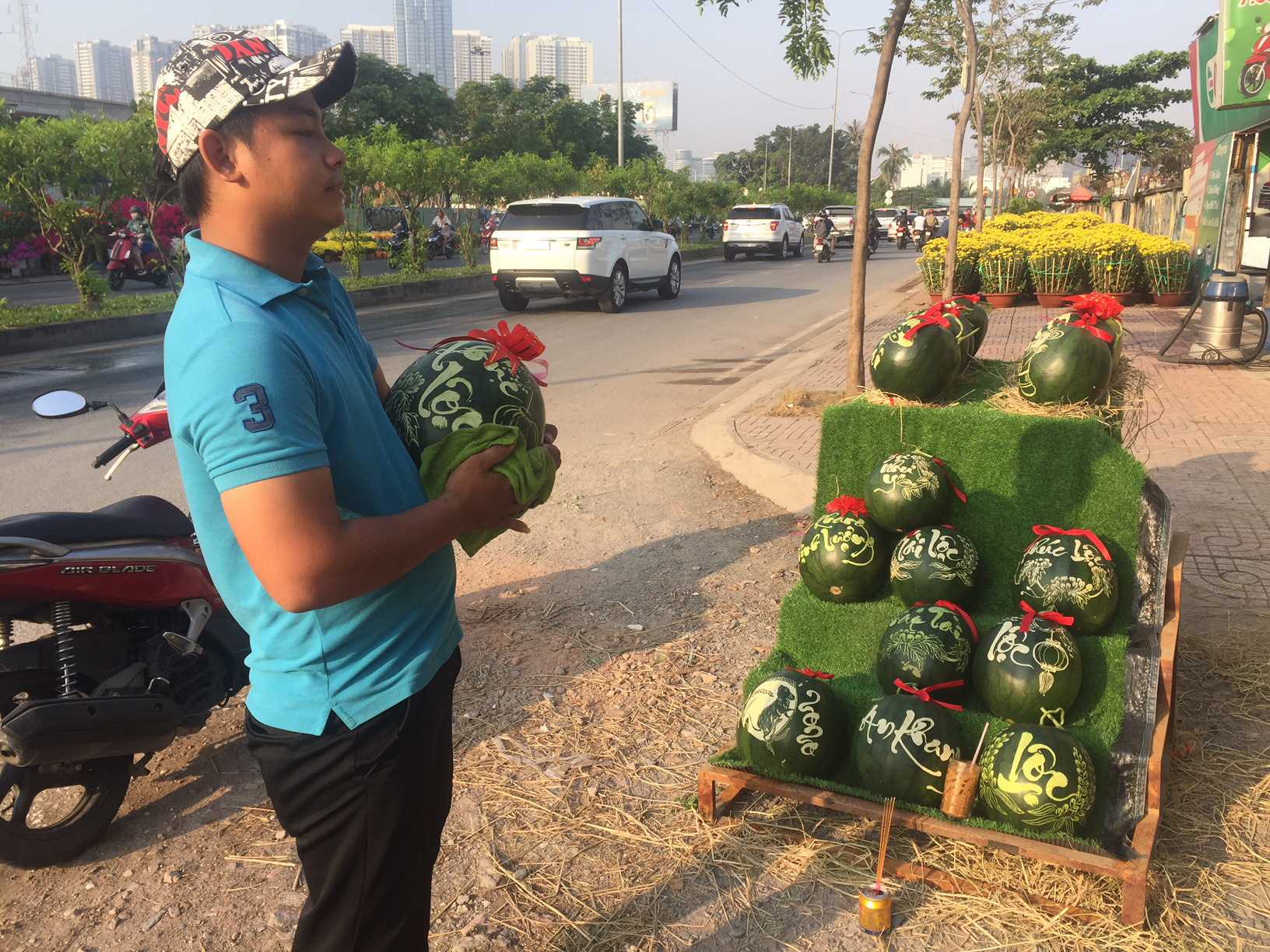 Ngỡ ngàng với nhiều loại hoa kiểng, trái độc lạ dịp Tết - Ảnh 9.