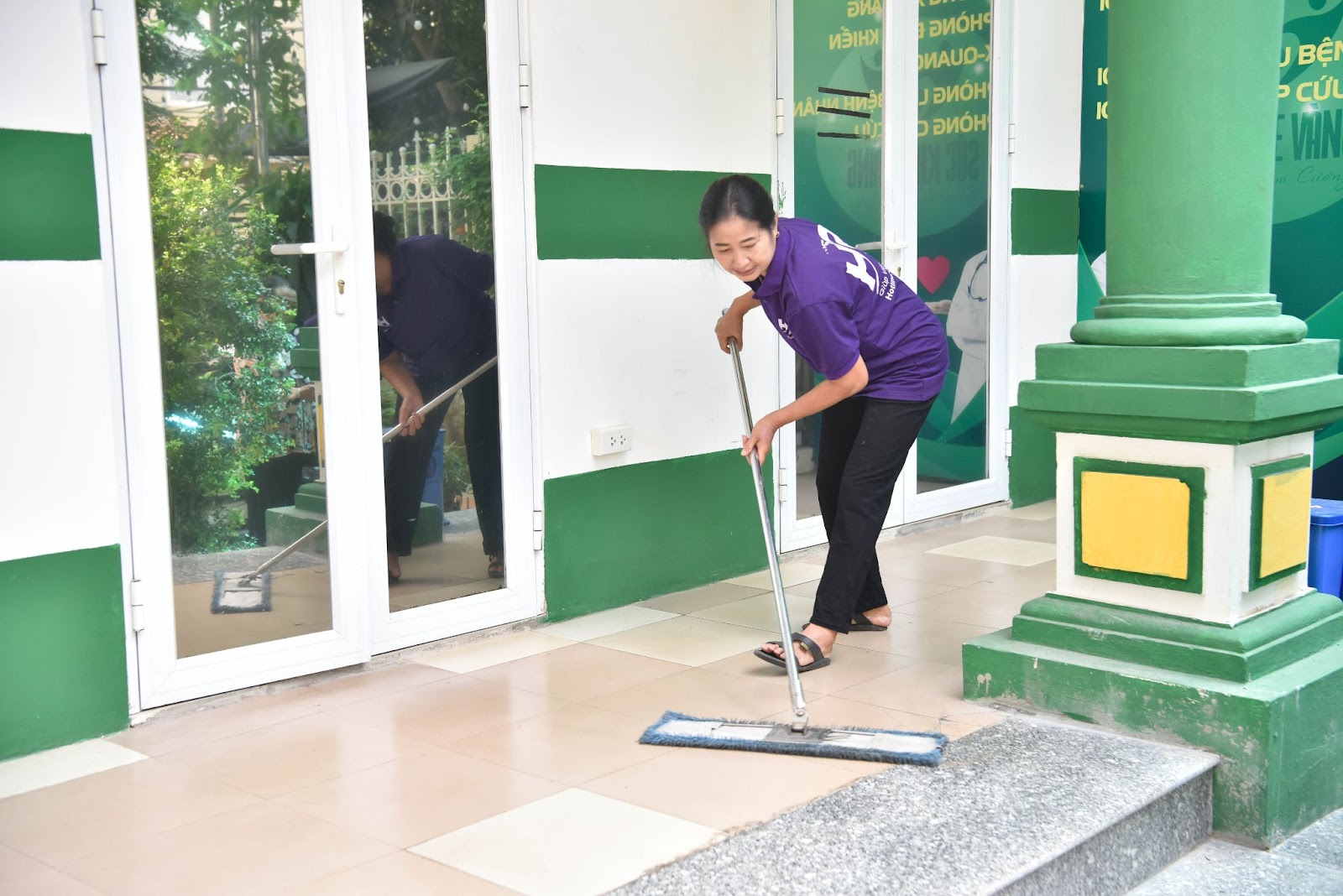  Hình ảnh thực tế dịch vụ vệ sinh nhà cửa đón Tết tại Hồng Phúc