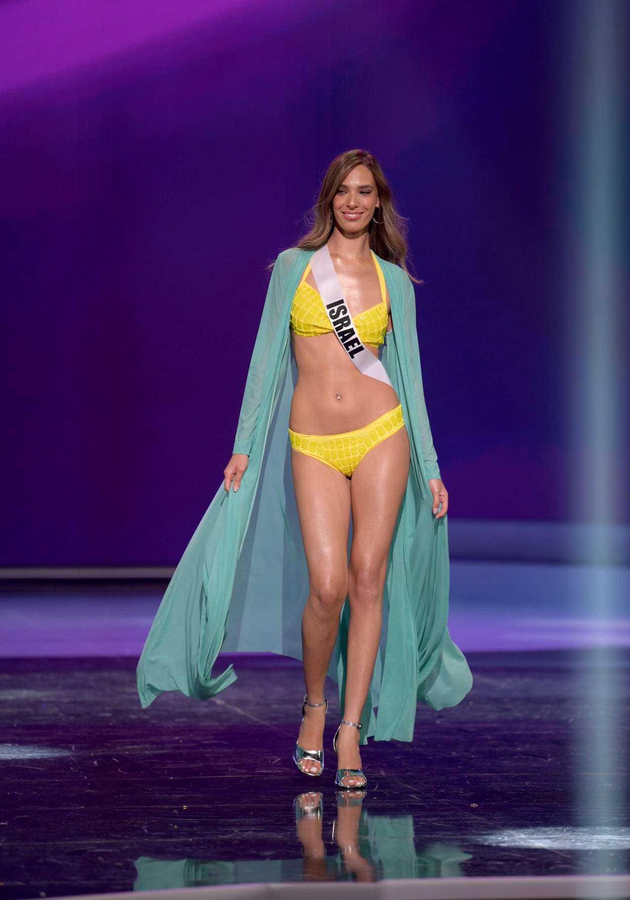 Người đẹp Israel bỏ ngang vòng thi bán kết Hoa hậu Hoàn vũ - 2