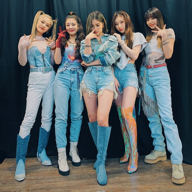 BXH 30 nhóm nhạc nữ Kpop hot nhất hiện nay: BLACKPINK thứ hạng không bất ngờ bằng loạt đối thủ vượt mặt Red Velvet, TWICE