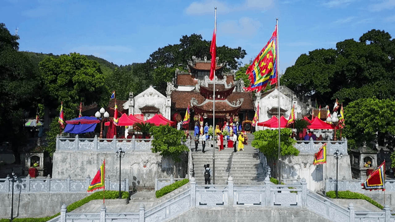 thời điểm lý tưởng nhất để đi lễ đền cầu may, cầu bình an là vào dịp đầu năm mới