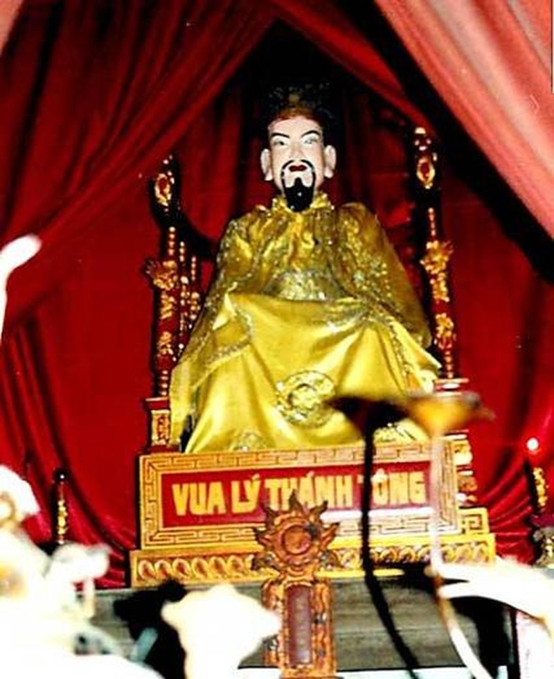 Lạ lùng Lý Thánh Tông phong thần cho khúc gỗ - Ảnh 1.