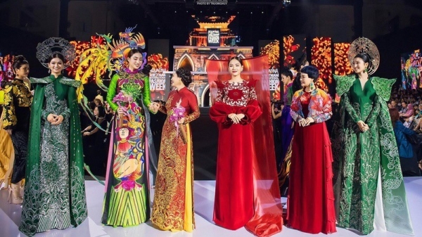 Di sản văn hóa miền Bắc tái hiện qua BST ”Hoa cúc và mặt trời Đại Việt”